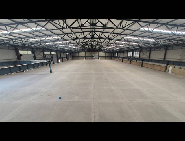 7,000M² WAREHOUSE FOR SALE IN ANDERBOLT